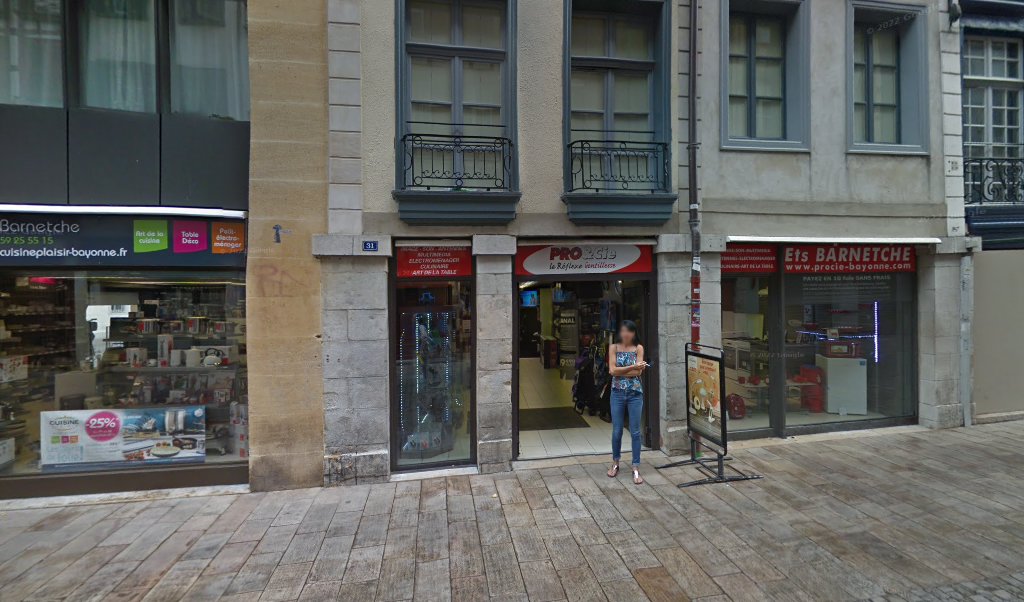 Retrouvez toutes les informations de contacts et horaires d&rsquo;ouverture pour Relais Pickup ETS BARNETCHE situé à Bayonne dans le département Pyrénées Atlantiques (64). Pour effectuer envoyer vos colis (colissimo, chronopost, suivi colis), une gestion bancaire (banque postal, French Bank), votre [&hellip;]
