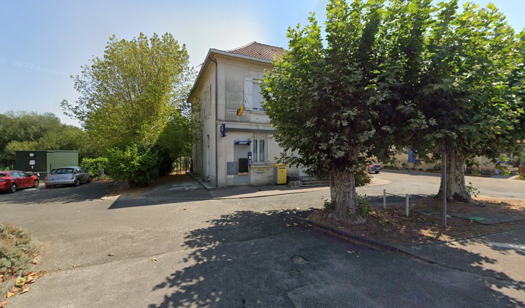 Retrouvez toutes les informations de contacts et horaires d&rsquo;ouverture pour La Poste SANGUINET situé à Sanguinet dans le département Landes (40). Pour effectuer envoyer vos colis (colissimo, chronopost, suivi colis), une gestion bancaire (banque postal, French Bank), votre courrier (suivi [&hellip;]