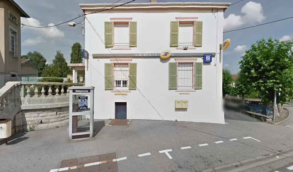 Retrouvez toutes les informations de contacts et horaires d&rsquo;ouverture pour La Poste CIREY SUR VEZOUZE situé à Cirey sur vezouze dans le département Meurthe-et-Moselle (54). Pour effectuer envoyer vos colis (colissimo, chronopost, suivi colis), une gestion bancaire (banque postal, French [&hellip;]