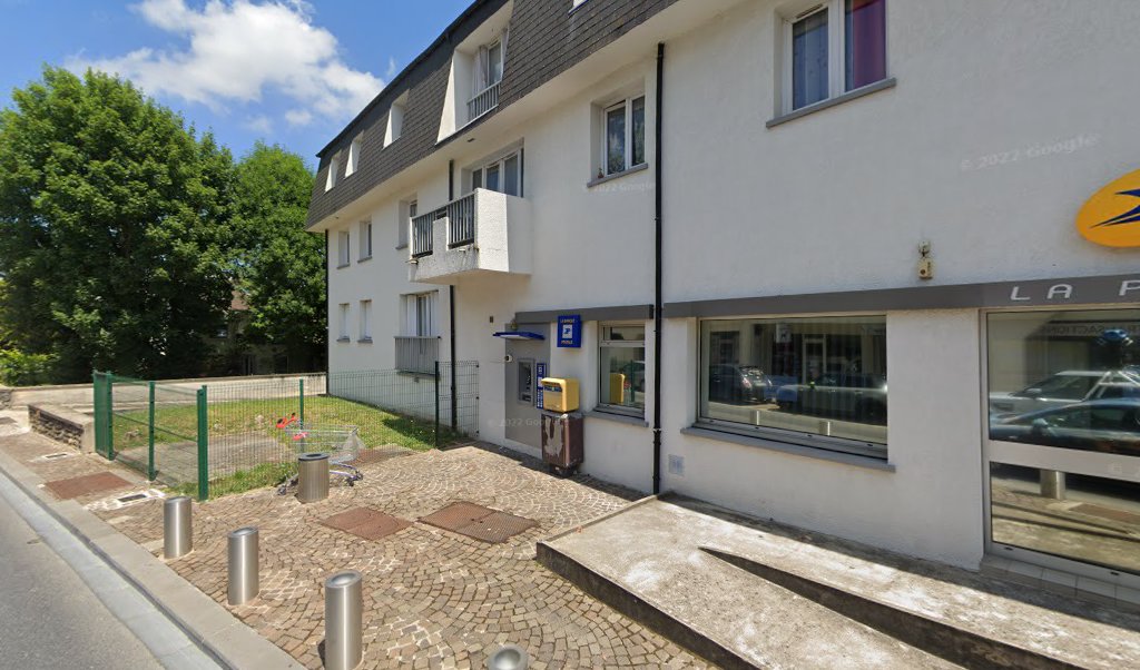 Retrouvez toutes les informations de contacts et horaires d&rsquo;ouverture pour La Poste PONTAULT VILLAGE situé à Pontault combault dans le département Seine-et-Marne (77). Pour effectuer envoyer vos colis (colissimo, chronopost, suivi colis), une gestion bancaire (banque postal, French Bank), votre [&hellip;]