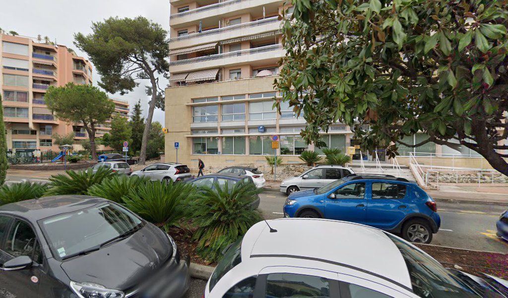 Retrouvez toutes les informations de contacts et horaires d&rsquo;ouverture pour La Poste CAGNES SUR MER LITTORAL situé à Cagnes sur mer dans le département Alpes-Maritimes (06). Pour effectuer envoyer vos colis (colissimo, chronopost, suivi colis), une gestion bancaire (banque postal, [&hellip;]