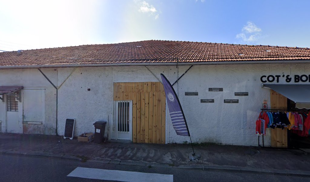 Retrouvez toutes les informations de contacts et horaires d&rsquo;ouverture pour Relais Pickup COT ET BORD DE MER situé à Soulac sur mer dans le département Gironde (33). Pour effectuer envoyer vos colis (colissimo, chronopost, suivi colis), une gestion bancaire (banque [&hellip;]