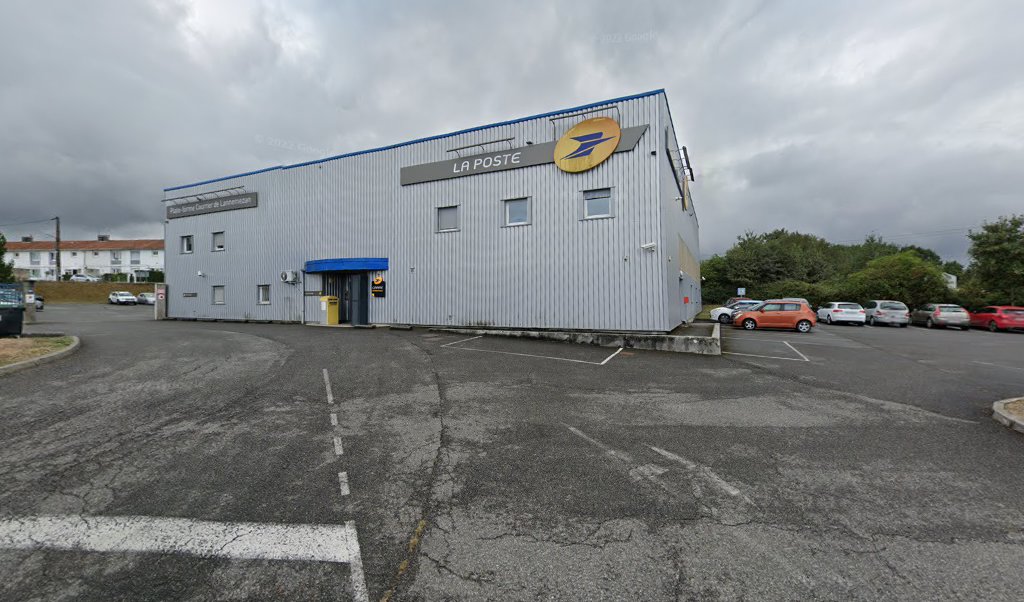 Retrouvez toutes les informations de contacts et horaires d&rsquo;ouverture pour La Poste Espace Clients Pro LANNEMEZAN PPDC situé à Lannemezan dans le département Hautes-Pyrénées (65). Pour effectuer envoyer vos colis (colissimo, chronopost, suivi colis), une gestion bancaire (banque postal, French [&hellip;]