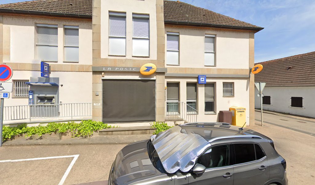 Retrouvez toutes les informations de contacts et horaires d&rsquo;ouverture pour La Poste DOMPIERRE SUR BESBRE situé à Dompierre sur besbre dans le département Allier (03). Pour effectuer envoyer vos colis (colissimo, chronopost, suivi colis), une gestion bancaire (banque postal, French [&hellip;]