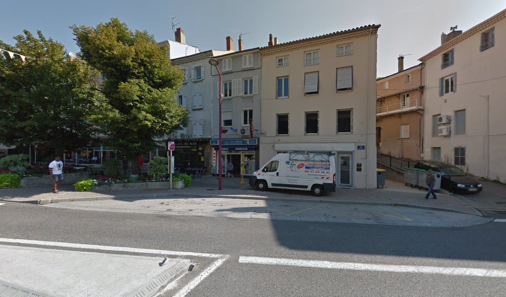 Retrouvez toutes les informations de contacts et horaires d&rsquo;ouverture pour Relais Pickup TABAC CHEZ VALERIE situé à Bourg argental dans le département Loire (42). Pour effectuer envoyer vos colis (colissimo, chronopost, suivi colis), une gestion bancaire (banque postal, French Bank), [&hellip;]