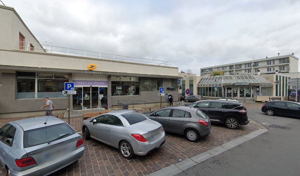 Retrouvez toutes les informations de contacts et horaires d&rsquo;ouverture pour La Poste LAGNY SUR MARNE situé à Lagny sur marne dans le département Seine-et-Marne (77). Pour effectuer envoyer vos colis (colissimo, chronopost, suivi colis), une gestion bancaire (banque postal, French [&hellip;]