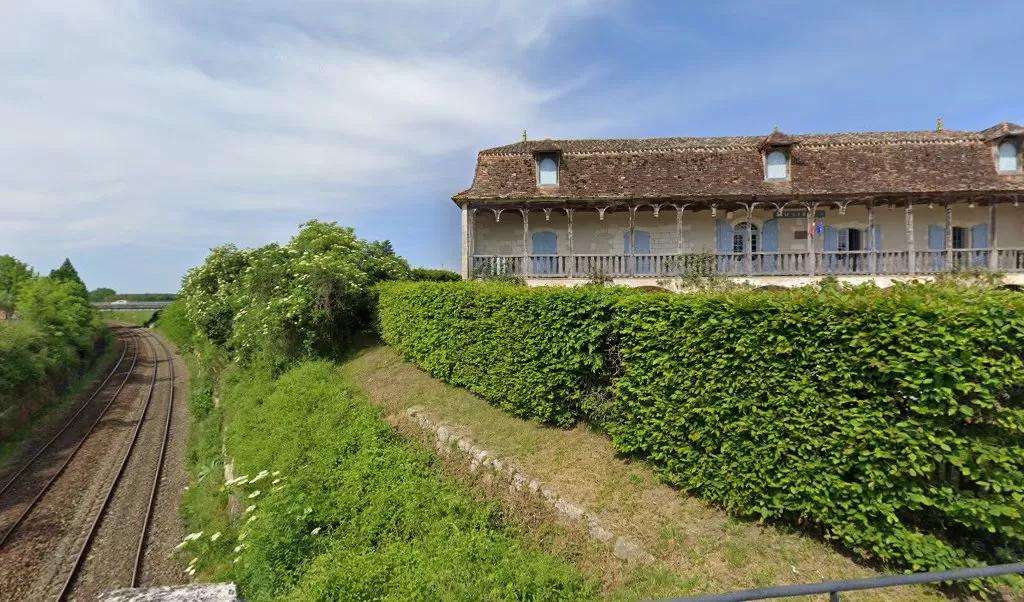 Retrouvez toutes les informations de contacts et horaires d&rsquo;ouverture pour La Poste Agence Communale ST FRONT DE PRADOUX Mairie situé à St front de pradoux dans le département Dordogne (24). Pour effectuer envoyer vos colis (colissimo, chronopost, suivi colis), une [&hellip;]