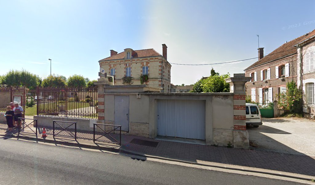 Retrouvez toutes les informations de contacts et horaires d&rsquo;ouverture pour La Poste Agence Communale VERRIERES Mairie situé à Verrieres dans le département Aube (10). Pour effectuer envoyer vos colis (colissimo, chronopost, suivi colis), une gestion bancaire (banque postal, French Bank), [&hellip;]