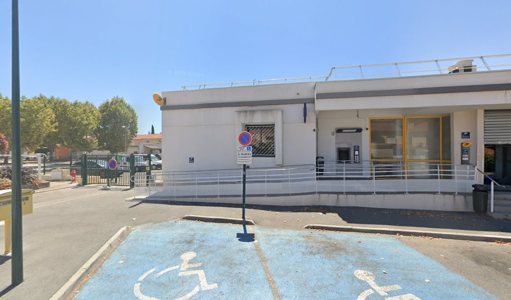 Retrouvez toutes les informations de contacts et horaires d&rsquo;ouverture pour La Poste LA GARDE situé à La garde dans le département Var (83). Pour effectuer envoyer vos colis (colissimo, chronopost, suivi colis), une gestion bancaire (banque postal, French Bank), votre [&hellip;]