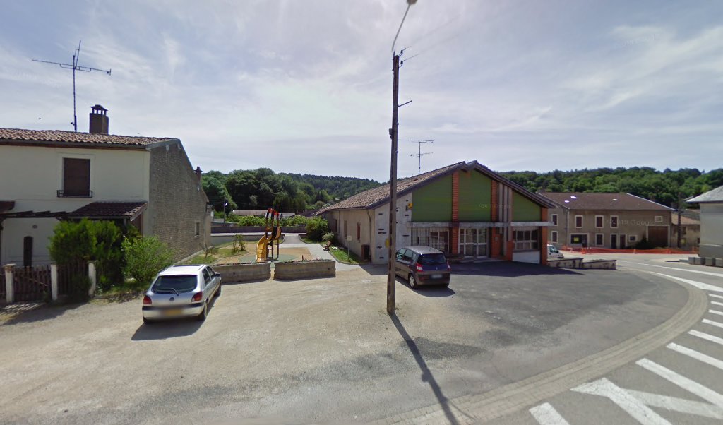 Retrouvez toutes les informations de contacts et horaires d&rsquo;ouverture pour La Poste Agence Communale SOMMEDIEUE Mairie situé à Sommedieue dans le département Meuse (55). Pour effectuer envoyer vos colis (colissimo, chronopost, suivi colis), une gestion bancaire (banque postal, French Bank), [&hellip;]