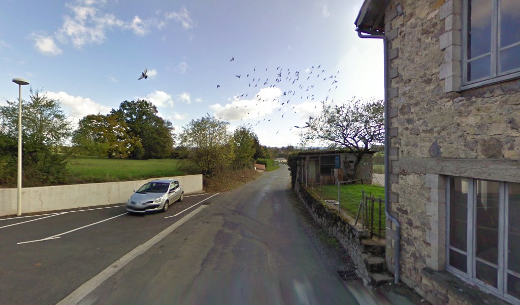 Retrouvez toutes les informations de contacts et horaires d&rsquo;ouverture pour La Poste Agence Communale LANUEJOULS Mairie situé à Lanuejouls dans le département Aveyron (12). Pour effectuer envoyer vos colis (colissimo, chronopost, suivi colis), une gestion bancaire (banque postal, French Bank), [&hellip;]