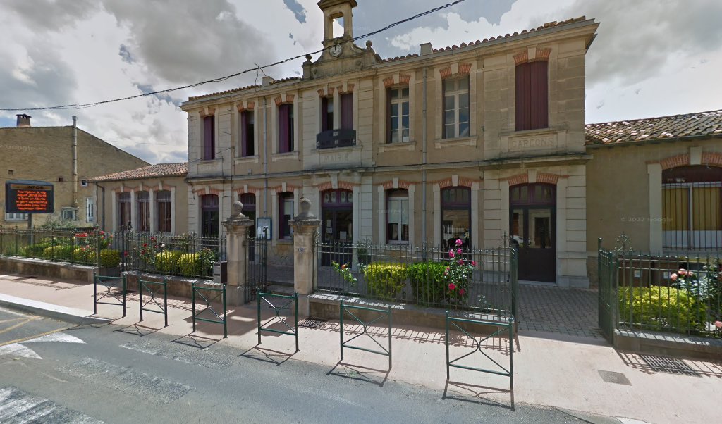 Retrouvez toutes les informations de contacts et horaires d&rsquo;ouverture pour La Poste Agence Communale ESPONDEILHAN Mairie situé à Espondeilhan dans le département Hérault (34). Pour effectuer envoyer vos colis (colissimo, chronopost, suivi colis), une gestion bancaire (banque postal, French Bank), [&hellip;]