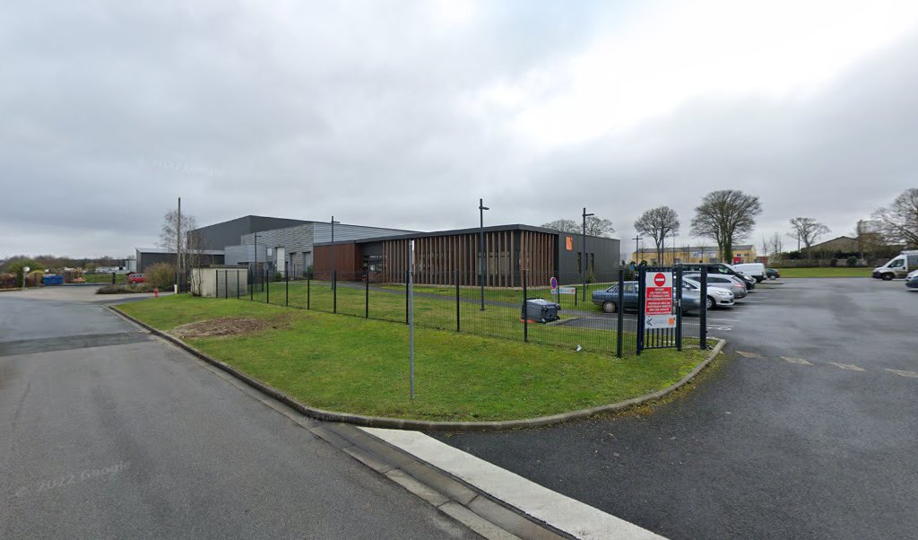 Retrouvez toutes les informations de contacts et horaires d&rsquo;ouverture pour La Poste Espace Clients Pro ABBEVILLE LES 3 RIVIERES PDC1 situé à Abbeville dans le département Somme (80). Pour effectuer envoyer vos colis (colissimo, chronopost, suivi colis), une gestion bancaire [&hellip;]