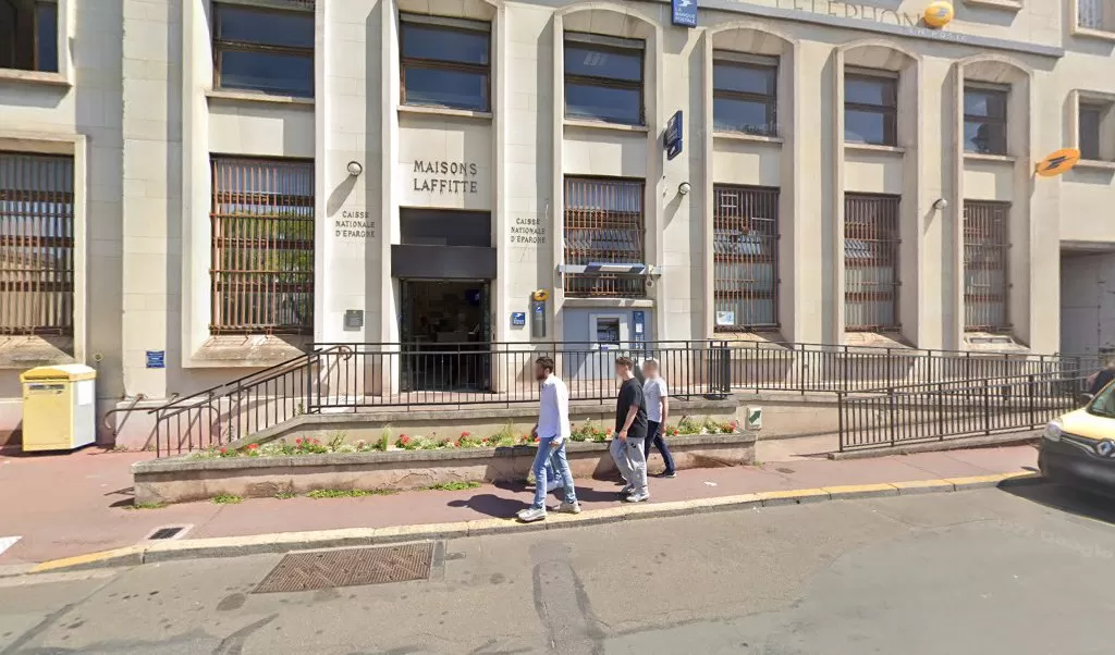 Retrouvez toutes les informations de contacts et horaires d&rsquo;ouverture pour La Poste MAISONS LAFFITTE situé à Maisons laffitte dans le département Yvelines (78). Pour effectuer envoyer vos colis (colissimo, chronopost, suivi colis), une gestion bancaire (banque postal, French Bank), votre [&hellip;]