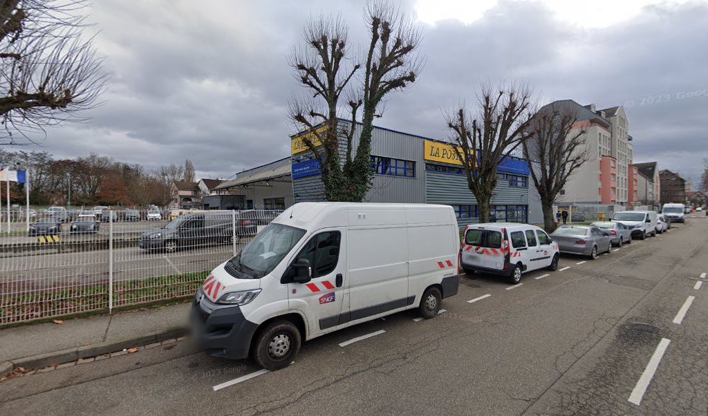 Retrouvez toutes les informations de contacts et horaires d&rsquo;ouverture pour Relais Pickup LA POSTE CARREPRO BISCHHEIM situé à Bischheim dans le département Bas-Rhin (67). Pour effectuer envoyer vos colis (colissimo, chronopost, suivi colis), une gestion bancaire (banque postal, French Bank), [&hellip;]