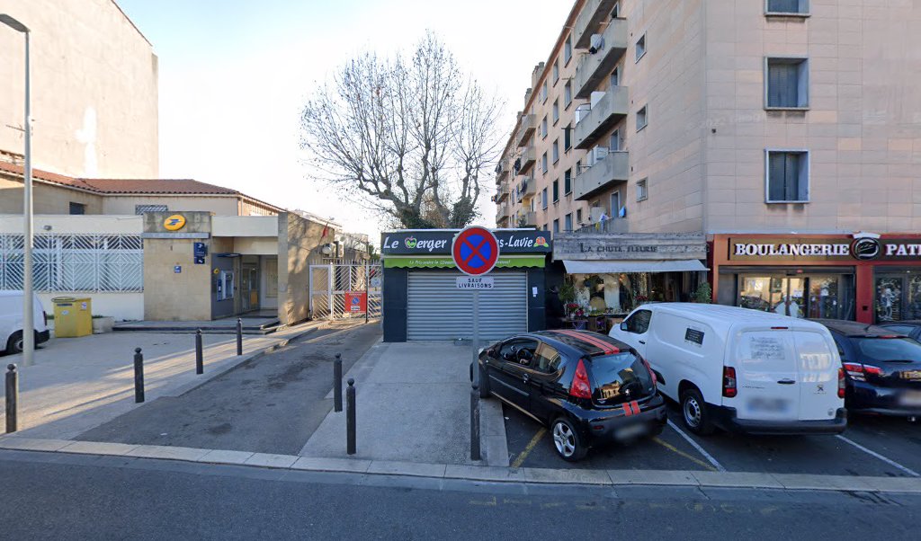 Retrouvez toutes les informations de contacts et horaires d&rsquo;ouverture pour La Poste MARSEILLE CHUTES LAVIE situé à Marseille dans le département Bouches-du-Rhône (13). Pour effectuer envoyer vos colis (colissimo, chronopost, suivi colis), une gestion bancaire (banque postal, French Bank), votre [&hellip;]