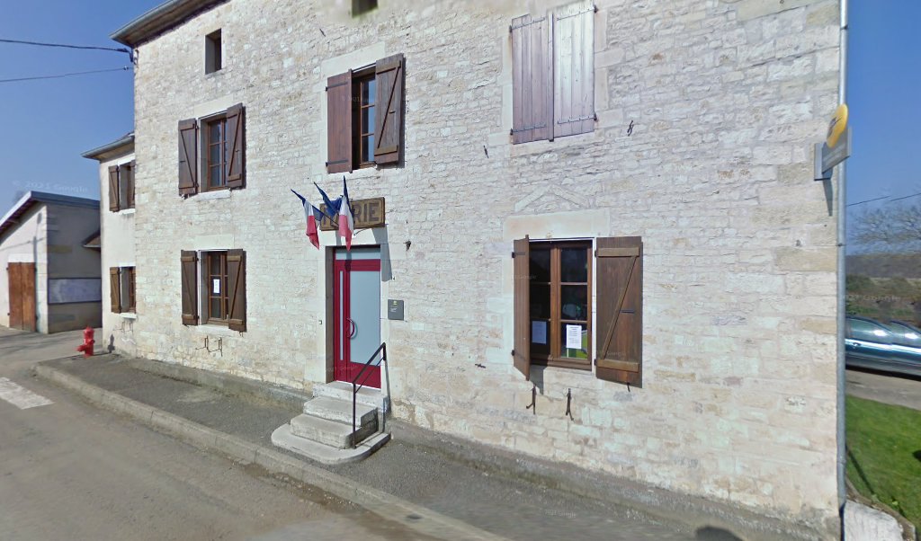 Retrouvez toutes les informations de contacts et horaires d&rsquo;ouverture pour La Poste Agence Communale DAMMARTIN MARPAIN Mairie situé à Dammartin marpain dans le département Jura (39). Pour effectuer envoyer vos colis (colissimo, chronopost, suivi colis), une gestion bancaire (banque postal, [&hellip;]