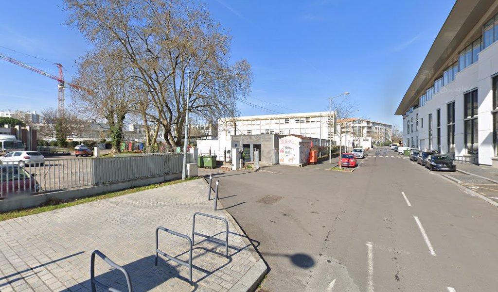 Retrouvez toutes les informations de contacts et horaires d&rsquo;ouverture pour Relais Pickup LA POSTE CARREPRO MERIGNAC situé à Merignac dans le département Gironde (33). Pour effectuer envoyer vos colis (colissimo, chronopost, suivi colis), une gestion bancaire (banque postal, French Bank), [&hellip;]
