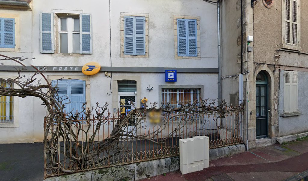 Retrouvez toutes les informations de contacts et horaires d&rsquo;ouverture pour La Poste AINAY LE CHATEAU situé à Ainay le chateau dans le département Allier (03). Pour effectuer envoyer vos colis (colissimo, chronopost, suivi colis), une gestion bancaire (banque postal, French [&hellip;]