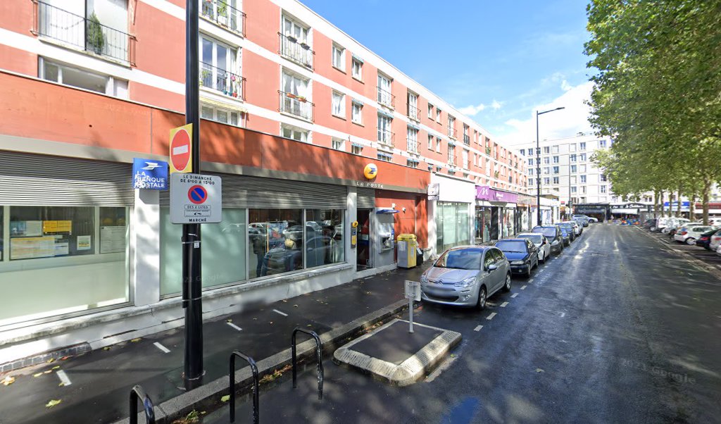 Retrouvez toutes les informations de contacts et horaires d&rsquo;ouverture pour La Poste LE HAVRE LES HALLES situé à Le havre dans le département Seine-Maritime (76). Pour effectuer envoyer vos colis (colissimo, chronopost, suivi colis), une gestion bancaire (banque postal, French [&hellip;]