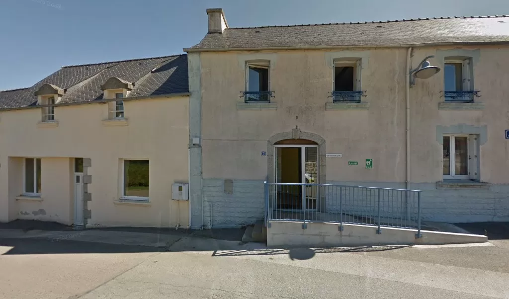 Retrouvez toutes les informations de contacts et horaires d&rsquo;ouverture pour La Poste Relais ST THEGONNEC LOC EGUINER TI WANIK situé à St thegonnec loc eguiner dans le département Finistère (29). Pour effectuer envoyer vos colis (colissimo, chronopost, suivi colis), une [&hellip;]