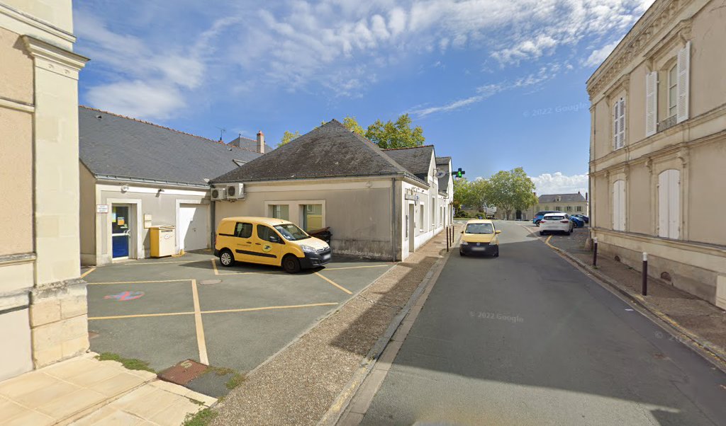 Retrouvez toutes les informations de contacts et horaires d&rsquo;ouverture pour La Poste BRISSAC QUINCE situé à Brissac quince dans le département Maine-et-Loire (49). Pour effectuer envoyer vos colis (colissimo, chronopost, suivi colis), une gestion bancaire (banque postal, French Bank), votre [&hellip;]