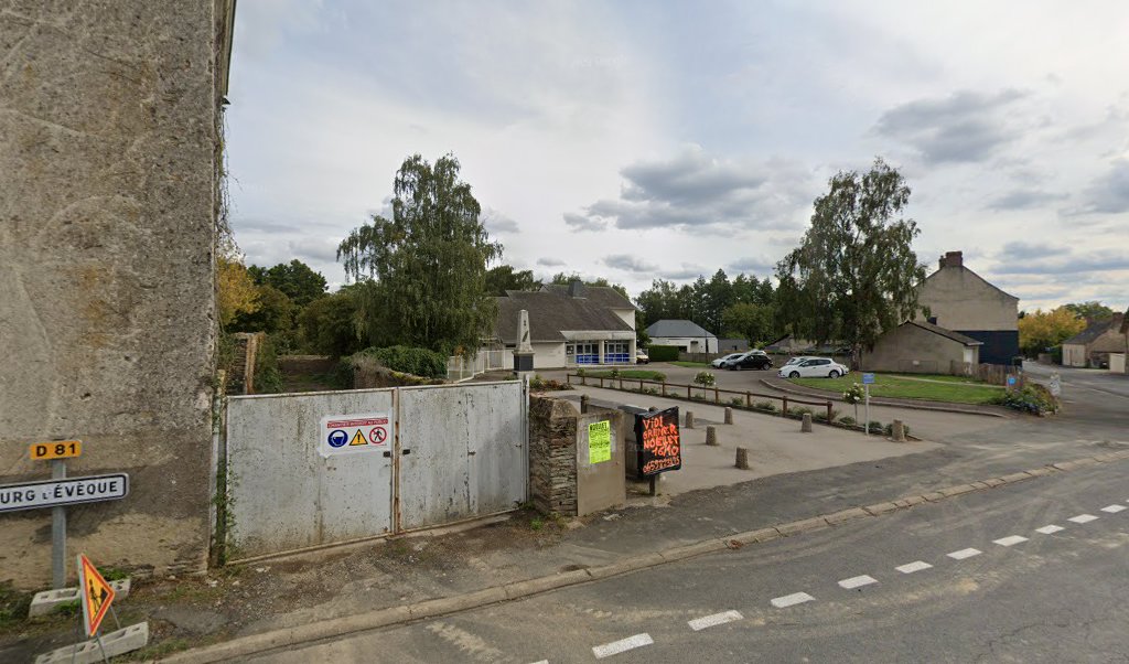 Retrouvez toutes les informations de contacts et horaires d&rsquo;ouverture pour La Poste Espace Clients Pro COMBREE PDC1 situé à Ombree d anjou dans le département Maine-et-Loire (49). Pour effectuer envoyer vos colis (colissimo, chronopost, suivi colis), une gestion bancaire (banque [&hellip;]