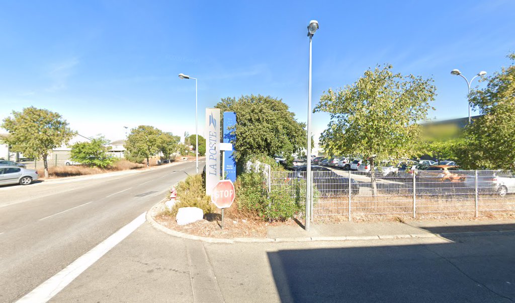 Retrouvez toutes les informations de contacts et horaires d&rsquo;ouverture pour Relais Pickup LA POSTE CARREPRO ISTRES PDC1 situé à Istres dans le département Bouches-du-Rhône (13). Pour effectuer envoyer vos colis (colissimo, chronopost, suivi colis), une gestion bancaire (banque postal, French [&hellip;]