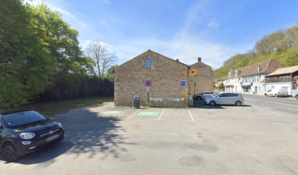 Retrouvez toutes les informations de contacts et horaires d&rsquo;ouverture pour La Poste CREYSSE situé à Creysse dans le département Dordogne (24). Pour effectuer envoyer vos colis (colissimo, chronopost, suivi colis), une gestion bancaire (banque postal, French Bank), votre courrier (suivi [&hellip;]