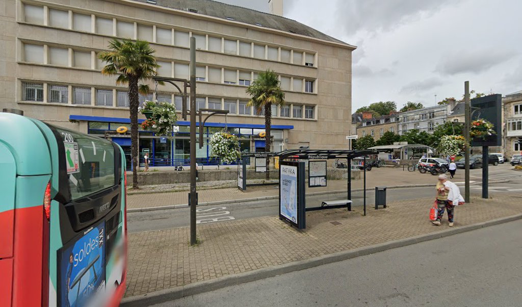 Retrouvez toutes les informations de contacts et horaires d&rsquo;ouverture pour La Poste VANNES REPUBLIQUE situé à Vannes dans le département Morbihan (56). Pour effectuer envoyer vos colis (colissimo, chronopost, suivi colis), une gestion bancaire (banque postal, French Bank), votre courrier [&hellip;]