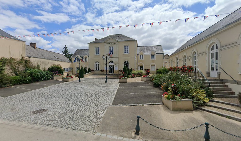 Retrouvez toutes les informations de contacts et horaires d&rsquo;ouverture pour La Poste Agence Communale MONTSURS AP MAIRIE situé à Montsurs dans le département Mayenne (53). Pour effectuer envoyer vos colis (colissimo, chronopost, suivi colis), une gestion bancaire (banque postal, French [&hellip;]
