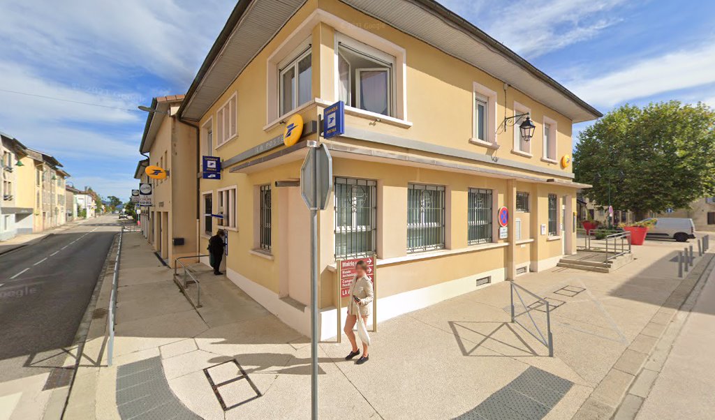 Retrouvez toutes les informations de contacts et horaires d&rsquo;ouverture pour La Poste IZERNORE situé à Izernore dans le département Ain (01). Pour effectuer envoyer vos colis (colissimo, chronopost, suivi colis), une gestion bancaire (banque postal, French Bank), votre courrier (suivi [&hellip;]