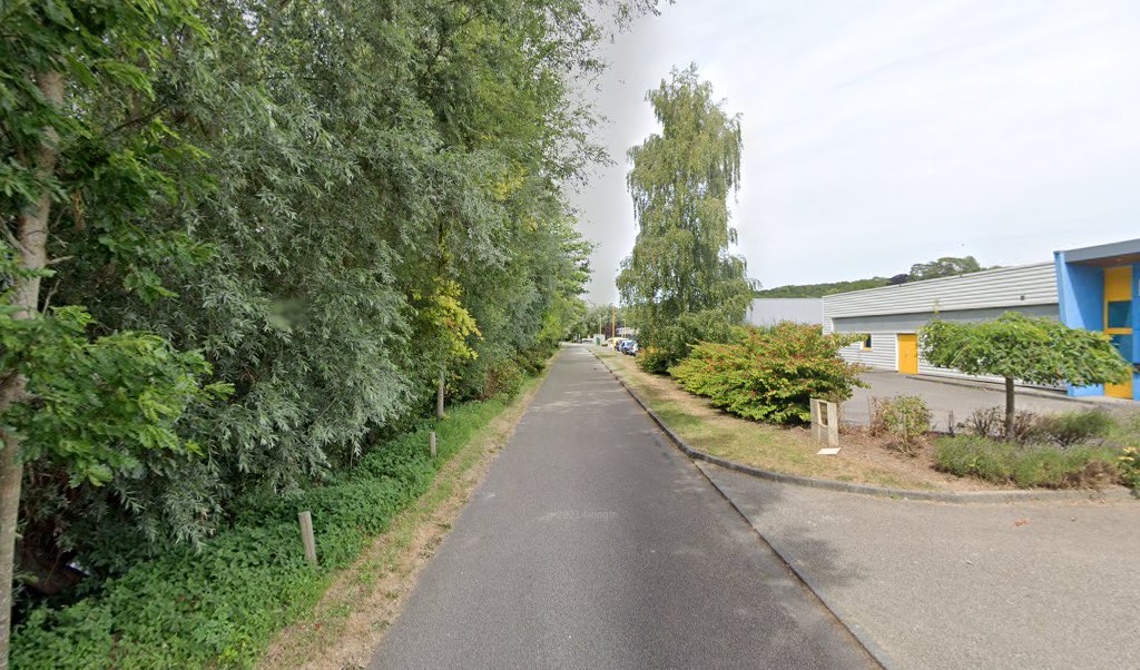 Retrouvez toutes les informations de contacts et horaires d&rsquo;ouverture pour Relais Pickup LA POSTE CARREPRO LILLEBONNE situé à Lillebonne dans le département Seine-Maritime (76). Pour effectuer envoyer vos colis (colissimo, chronopost, suivi colis), une gestion bancaire (banque postal, French Bank), [&hellip;]