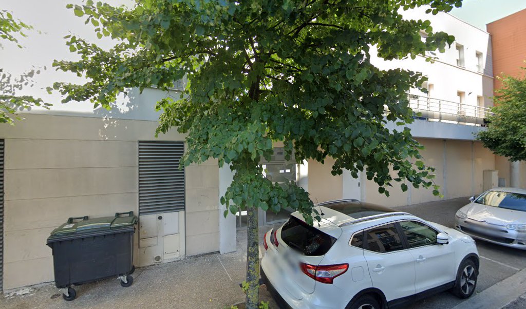 Retrouvez toutes les informations de contacts et horaires d&rsquo;ouverture pour La Poste Relais ERAGNY SUR OISE G2 situé à Eragny sur oise dans le département Val-D&rsquo;Oise (95). Pour effectuer envoyer vos colis (colissimo, chronopost, suivi colis), une gestion bancaire (banque [&hellip;]