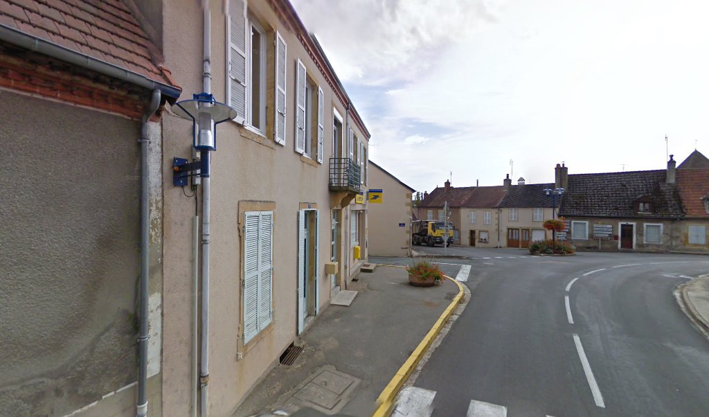 Retrouvez toutes les informations de contacts et horaires d&rsquo;ouverture pour La Poste Agence Communale ISSY L EVEQUE Mairie situé à Issy l eveque dans le département Saône-et-Loire (71). Pour effectuer envoyer vos colis (colissimo, chronopost, suivi colis), une gestion bancaire [&hellip;]