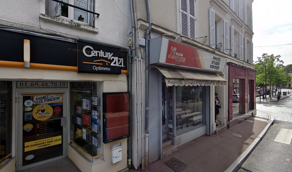 Retrouvez toutes les informations de contacts et horaires d&rsquo;ouverture pour Relais Pickup LAITERIE GILBERT YERRES situé à Yerres dans le département Essonne (91). Pour effectuer envoyer vos colis (colissimo, chronopost, suivi colis), une gestion bancaire (banque postal, French Bank), votre [&hellip;]