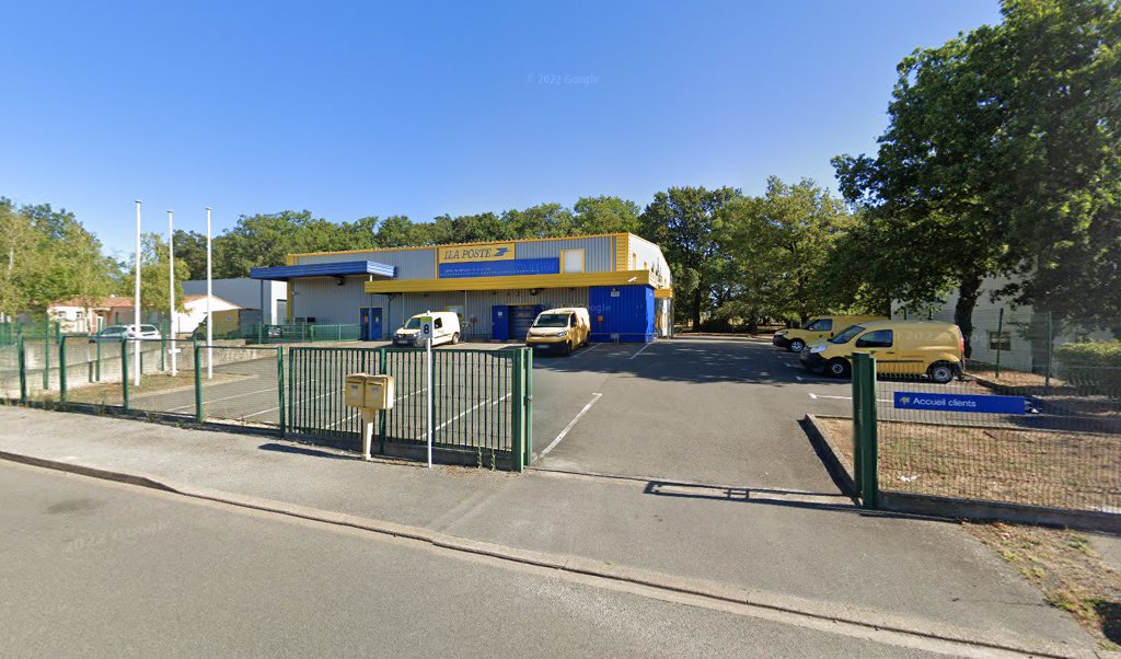 Retrouvez toutes les informations de contacts et horaires d&rsquo;ouverture pour La Poste Espace Clients Pro VERTOU PDC1 situé à Vertou dans le département Loire-Atlantique (44). Pour effectuer envoyer vos colis (colissimo, chronopost, suivi colis), une gestion bancaire (banque postal, French [&hellip;]