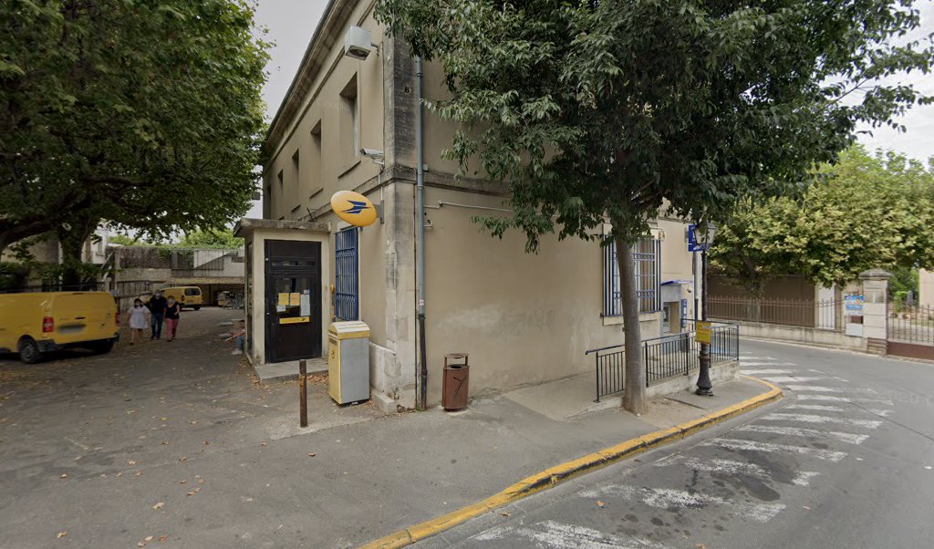 Retrouvez toutes les informations de contacts et horaires d&rsquo;ouverture pour Relais Pickup CARREPRO ST REMY DE PROVENCE situé à St remy de provence dans le département Bouches-du-Rhône (13). Pour effectuer envoyer vos colis (colissimo, chronopost, suivi colis), une gestion bancaire [&hellip;]