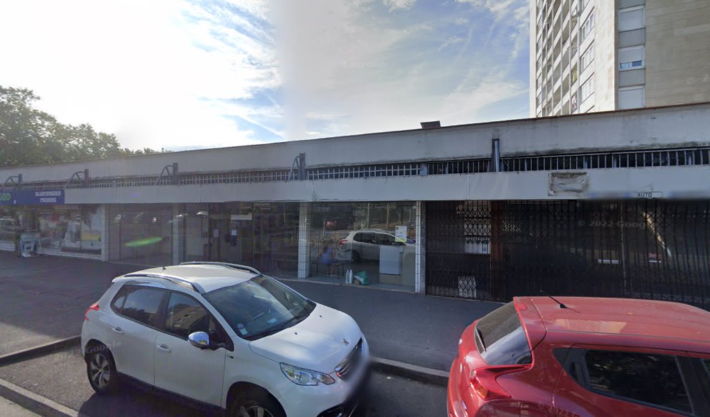 Retrouvez toutes les informations de contacts et horaires d&rsquo;ouverture pour La Poste LE BLANC MESNIL TILLEULS situé à Le blanc mesnil dans le département Seine-Saint-Denis (93). Pour effectuer envoyer vos colis (colissimo, chronopost, suivi colis), une gestion bancaire (banque postal, [&hellip;]