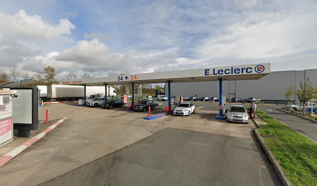 Retrouvez toutes les informations de contacts et horaires d&rsquo;ouverture pour Relais Pickup E LECLERC HYPER situé à Checy dans le département Loiret (45). Pour effectuer envoyer vos colis (colissimo, chronopost, suivi colis), une gestion bancaire (banque postal, French Bank), votre [&hellip;]