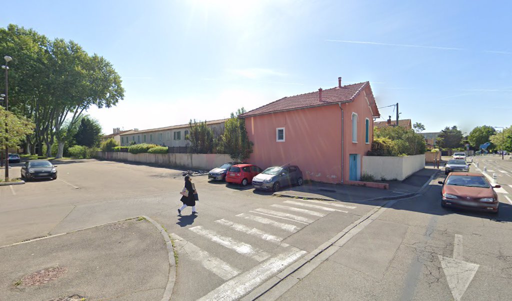 Retrouvez toutes les informations de contacts et horaires d&rsquo;ouverture pour Relais Pickup LUMINAIRES ET DECORATIONS situé à Avignon dans le département Vaucluse (84). Pour effectuer envoyer vos colis (colissimo, chronopost, suivi colis), une gestion bancaire (banque postal, French Bank), votre [&hellip;]