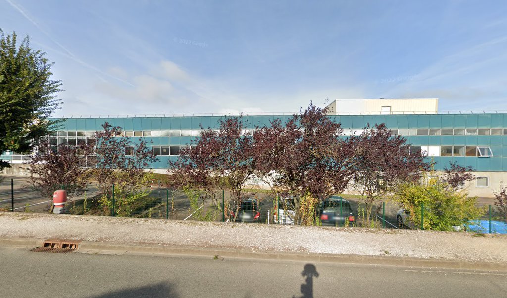 Retrouvez toutes les informations de contacts et horaires d&rsquo;ouverture pour Relais Pickup LA POSTE CARREPRO CHAUMONT situé à Chaumont dans le département Haute-Marne (52). Pour effectuer envoyer vos colis (colissimo, chronopost, suivi colis), une gestion bancaire (banque postal, French Bank), [&hellip;]