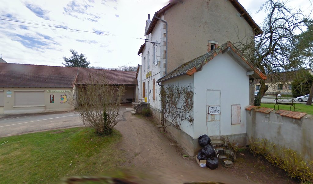 Retrouvez toutes les informations de contacts et horaires d&rsquo;ouverture pour La Poste Agence Communale ST BONNET TRONCAIS Mairie situé à St bonnet troncais dans le département Allier (03). Pour effectuer envoyer vos colis (colissimo, chronopost, suivi colis), une gestion bancaire [&hellip;]