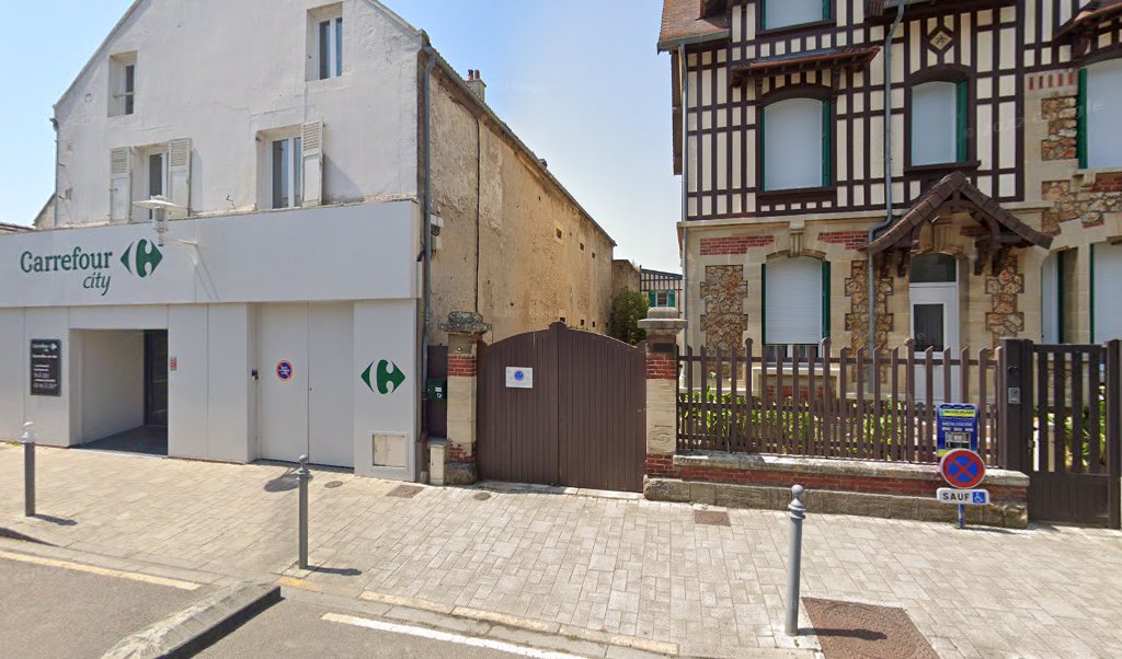 Retrouvez toutes les informations de contacts et horaires d&rsquo;ouverture pour Relais Pickup CARREFOUR CITY situé à Courseulles sur mer dans le département Calvados (14). Pour effectuer envoyer vos colis (colissimo, chronopost, suivi colis), une gestion bancaire (banque postal, French Bank), [&hellip;]