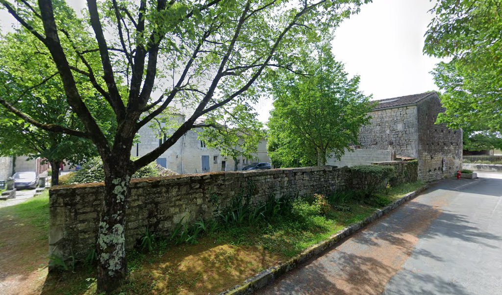 Retrouvez toutes les informations de contacts et horaires d&rsquo;ouverture pour La Poste Agence Communale CRAZANNES Mairie situé à Crazannes dans le département Charente-Maritime (17). Pour effectuer envoyer vos colis (colissimo, chronopost, suivi colis), une gestion bancaire (banque postal, French Bank), [&hellip;]