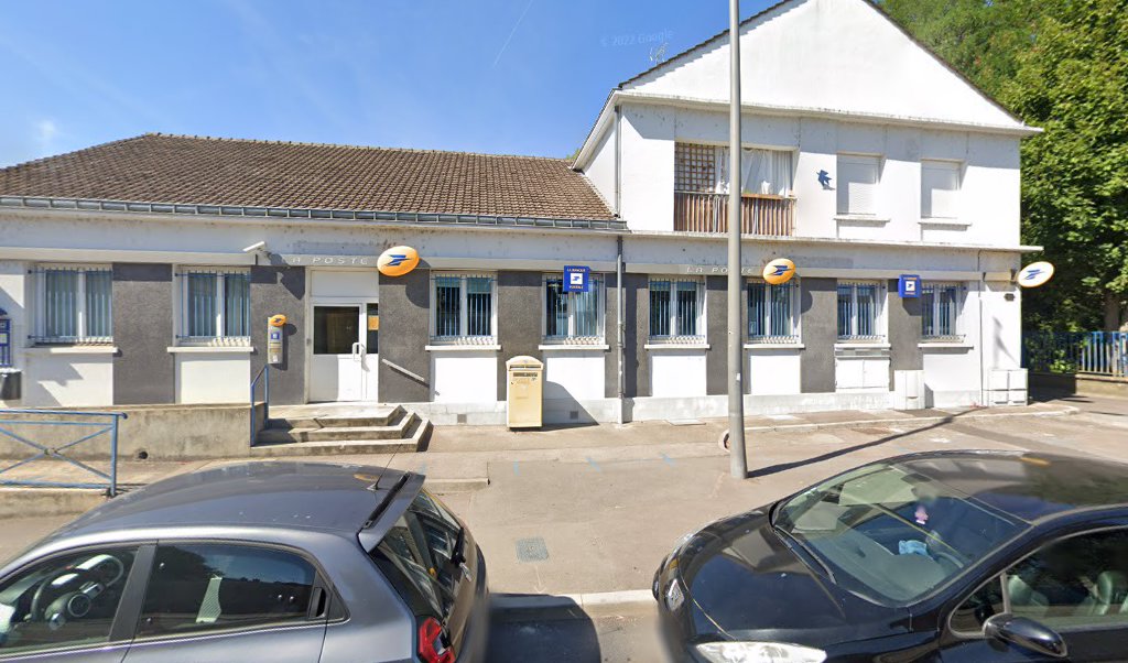 Retrouvez toutes les informations de contacts et horaires d&rsquo;ouverture pour La Poste TROYES SAINT JACQUES situé à Troyes dans le département Aube (10). Pour effectuer envoyer vos colis (colissimo, chronopost, suivi colis), une gestion bancaire (banque postal, French Bank), votre [&hellip;]