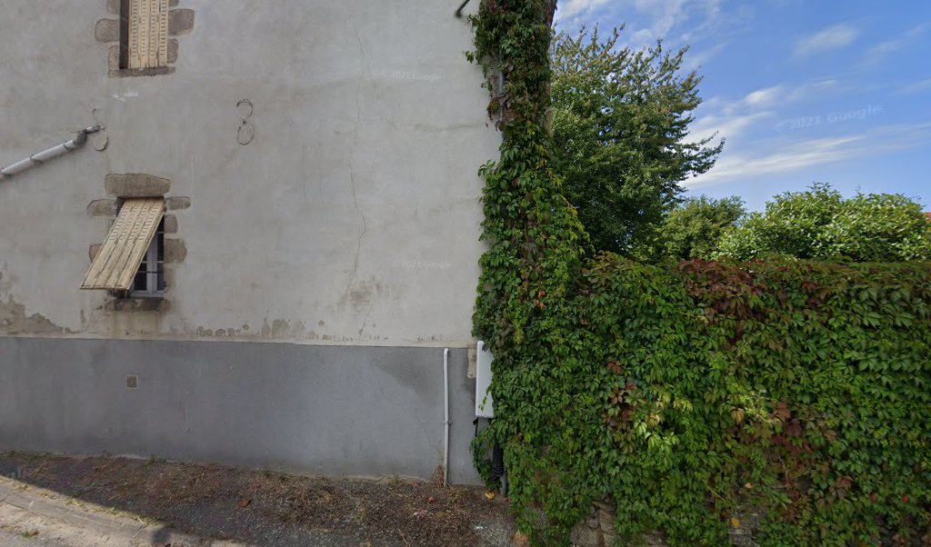 Retrouvez toutes les informations de contacts et horaires d&rsquo;ouverture pour La Poste Agence Communale ST HILAIRE LA TREILLE Mairie situé à St hilaire la treille dans le département Haute-Vienne (87). Pour effectuer envoyer vos colis (colissimo, chronopost, suivi colis), une [&hellip;]