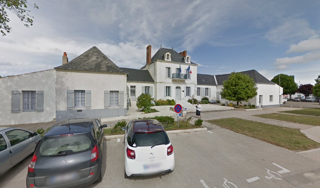 Retrouvez toutes les informations de contacts et horaires d&rsquo;ouverture pour La Poste Agence Communale L EPINE Mairie situé à L epine dans le département Vendée (85). Pour effectuer envoyer vos colis (colissimo, chronopost, suivi colis), une gestion bancaire (banque postal, [&hellip;]