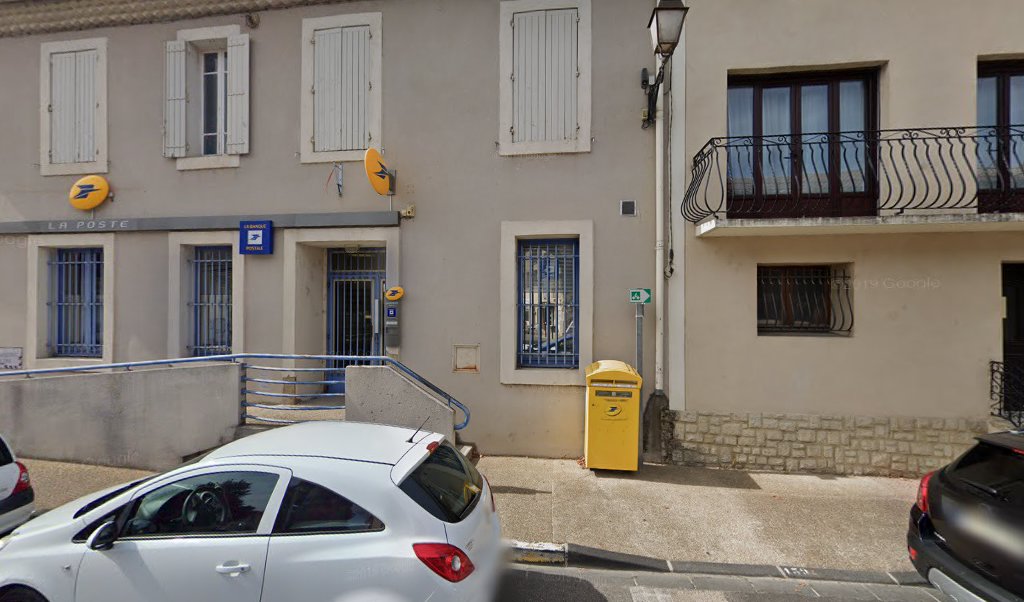 Retrouvez toutes les informations de contacts et horaires d&rsquo;ouverture pour La Poste BEDARRIDES situé à Bedarrides dans le département Vaucluse (84). Pour effectuer envoyer vos colis (colissimo, chronopost, suivi colis), une gestion bancaire (banque postal, French Bank), votre courrier (suivi [&hellip;]