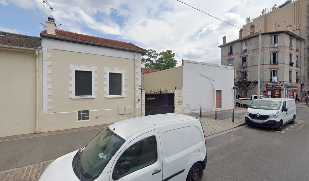Retrouvez toutes les informations de contacts et horaires d&rsquo;ouverture pour La Poste STAINS L AVENIR situé à Stains dans le département Seine-Saint-Denis (93). Pour effectuer envoyer vos colis (colissimo, chronopost, suivi colis), une gestion bancaire (banque postal, French Bank), votre [&hellip;]